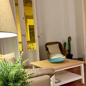 Luz Y Sencillez En El Centro Histórico De Appartamento